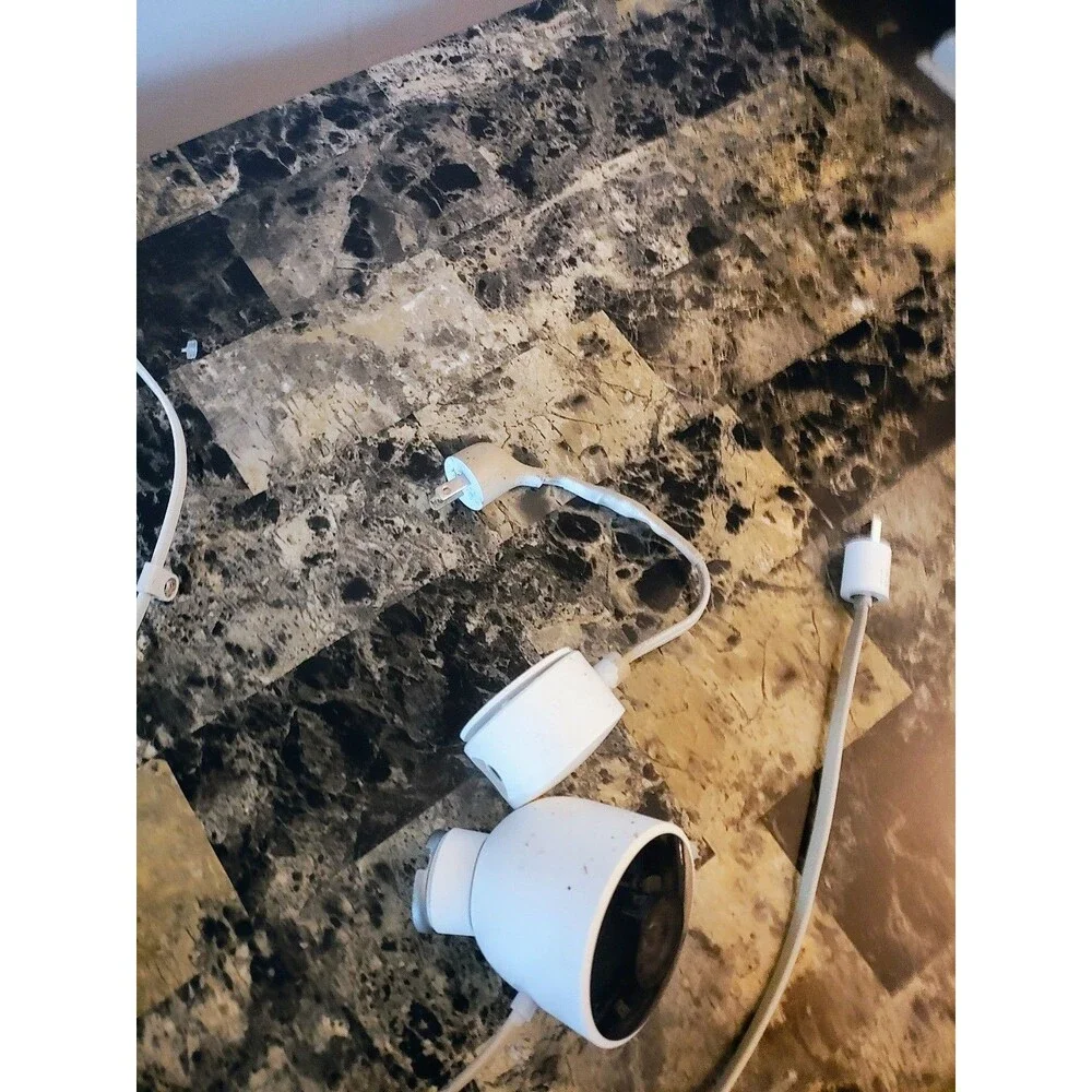 2 Google Nest Cam Outdoor Security Cameras NC2100ES – Tested Read Description